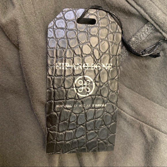 🎁 HIP AND BONE City Layered Crew Neck Tee - Picture 5 of 5